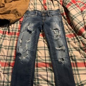 American Eagle Outfitters, and they are a size 4 in women.